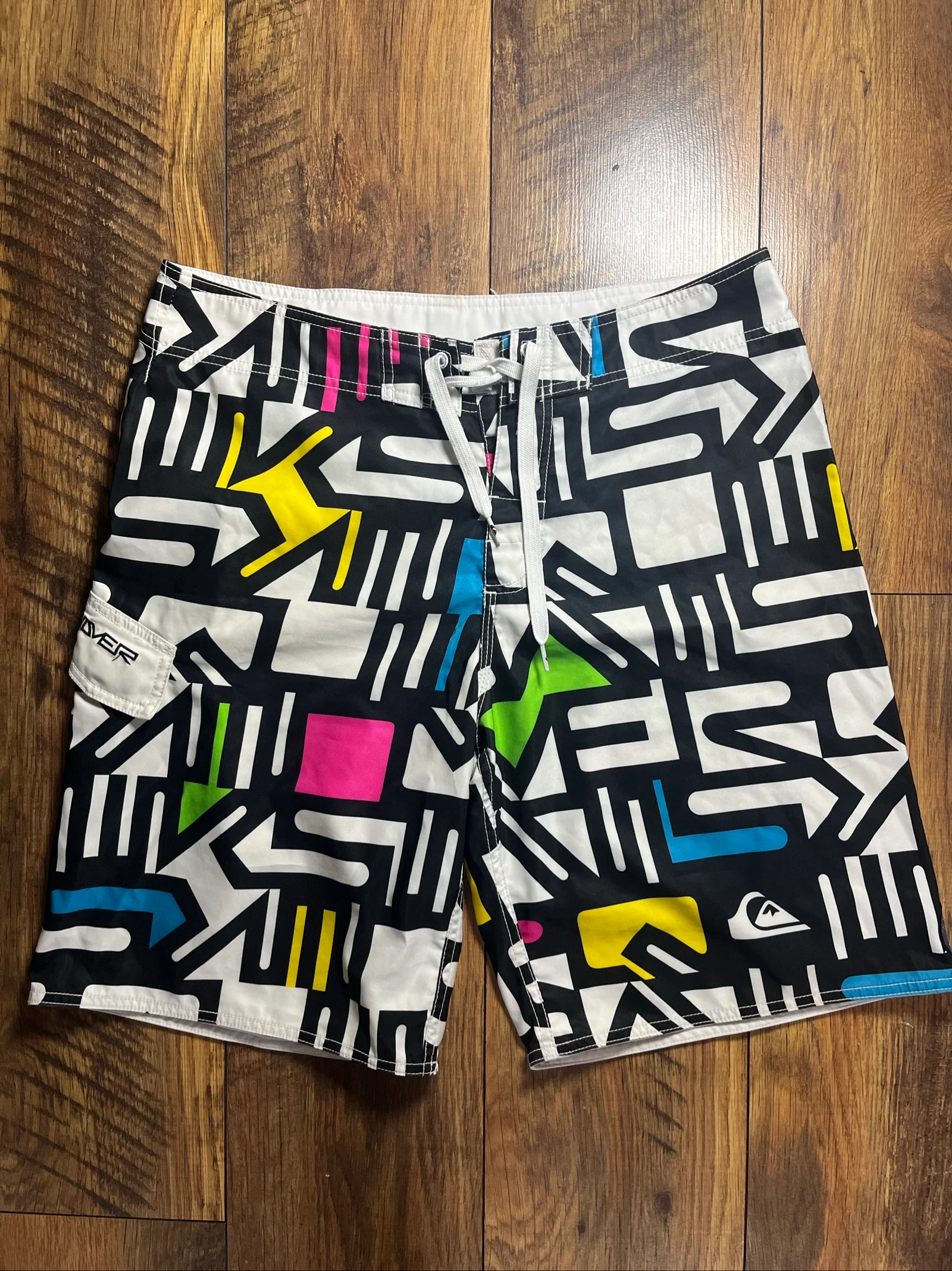 Boardshort imprimé labyrinthe graphique multicolore - Quiksilver - Taille S - très bon état